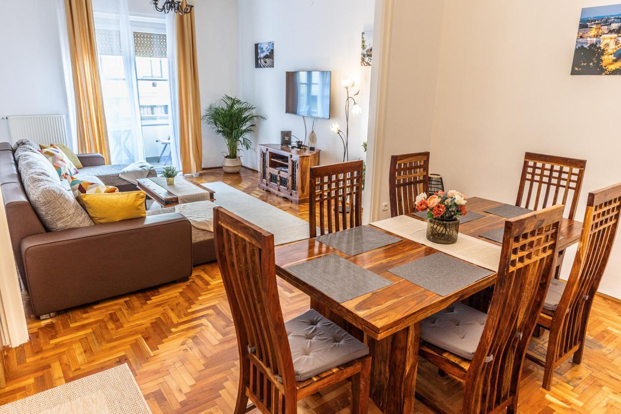 Bright & Spacious Riverside Apartment With Balcony بودابست المظهر الخارجي الصورة